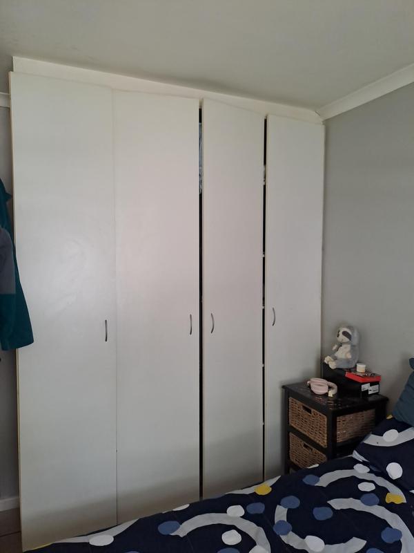 2 Bedroom Property for Sale in Uitzicht Western Cape